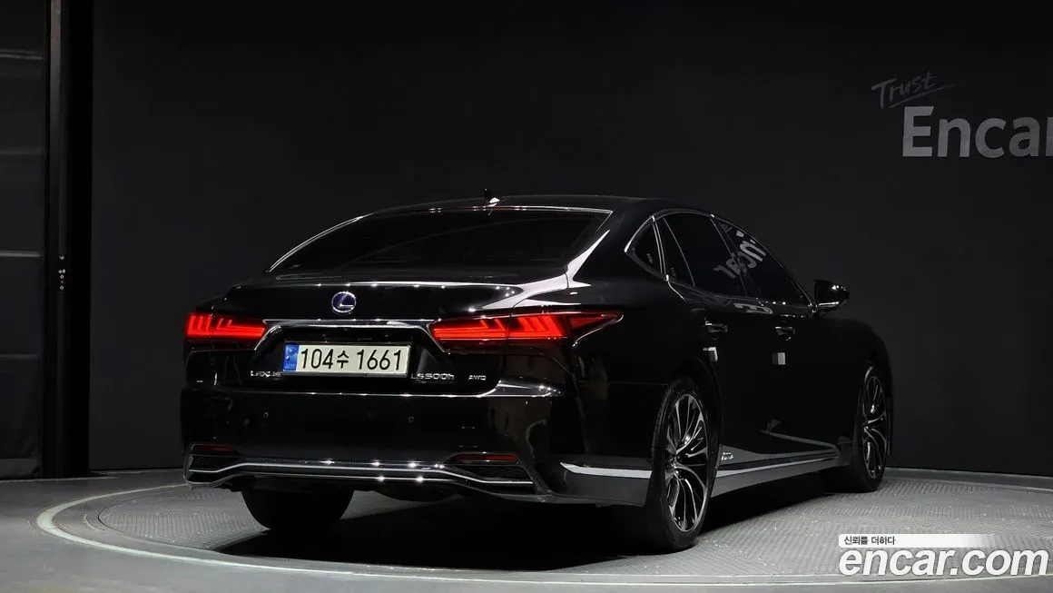 Lexus LS — фото 2