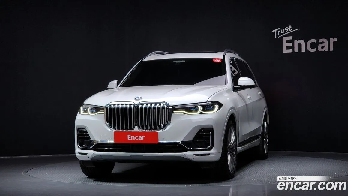 BMW X7 — фото 3
