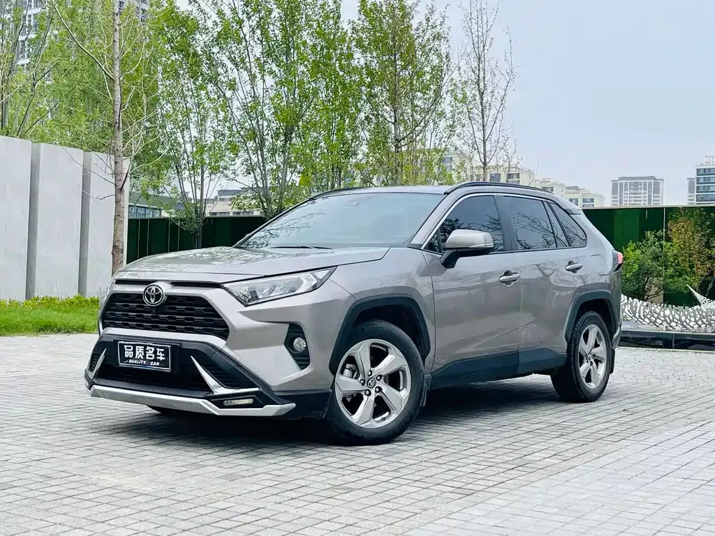 Toyota RAV4 2021 из CN, фото 1