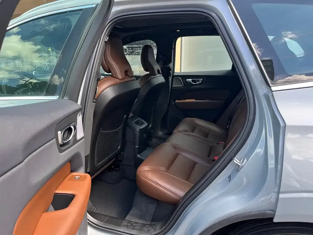 [object Object] XC60 PHEV 2024 из CN, фото 6