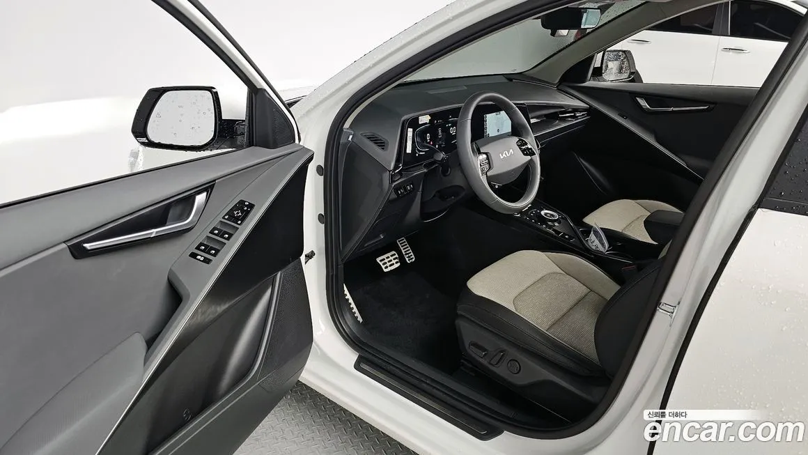 Kia Niro — фото 10