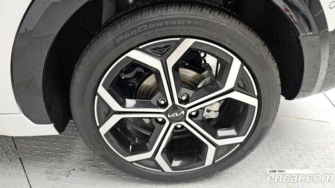 Kia Niro — фото 5