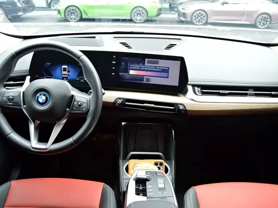 BMW iX1 2023 из CN, фото 9