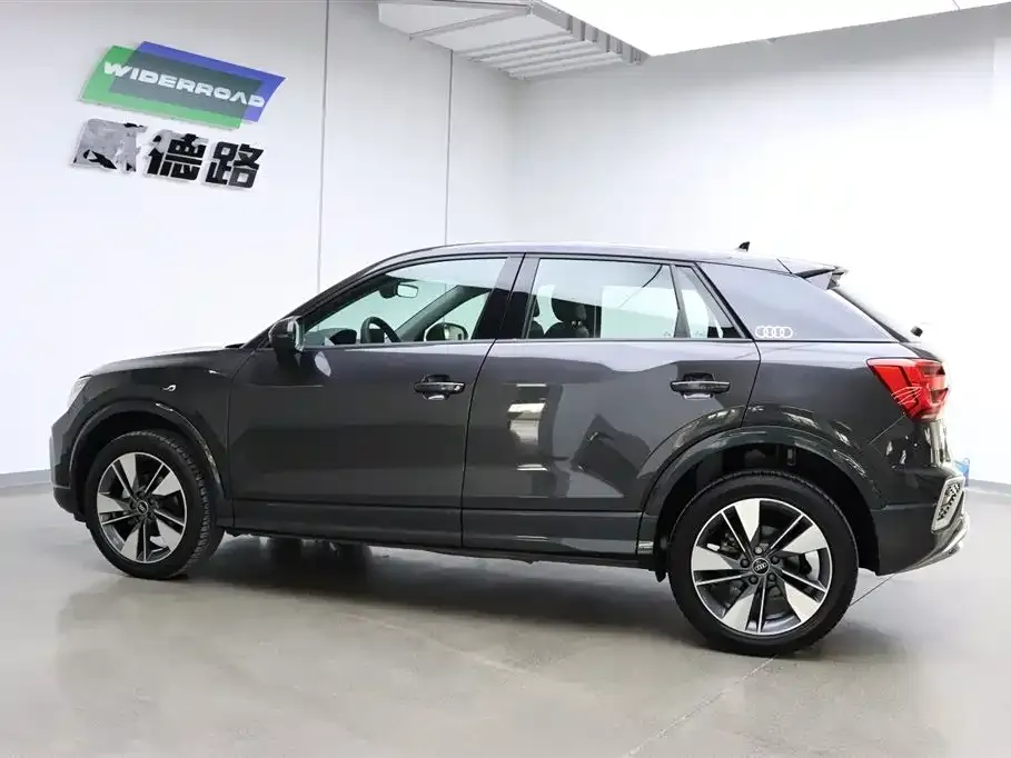Audi Q2L 2023 из CN, фото 7