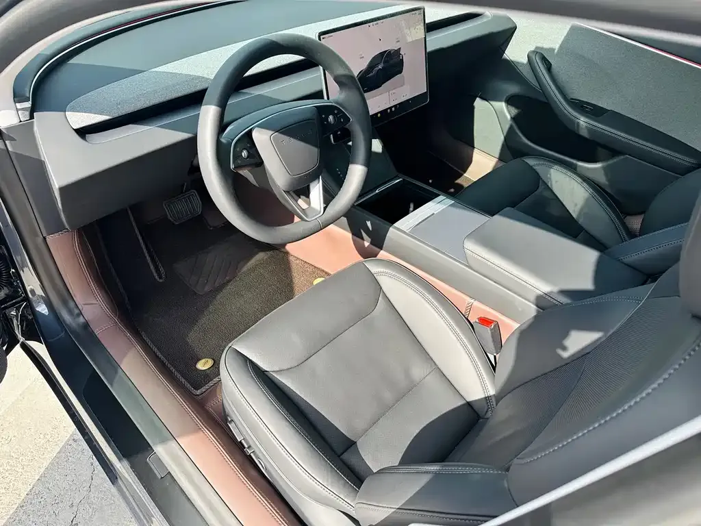 Tesla Model 3 — фото 3