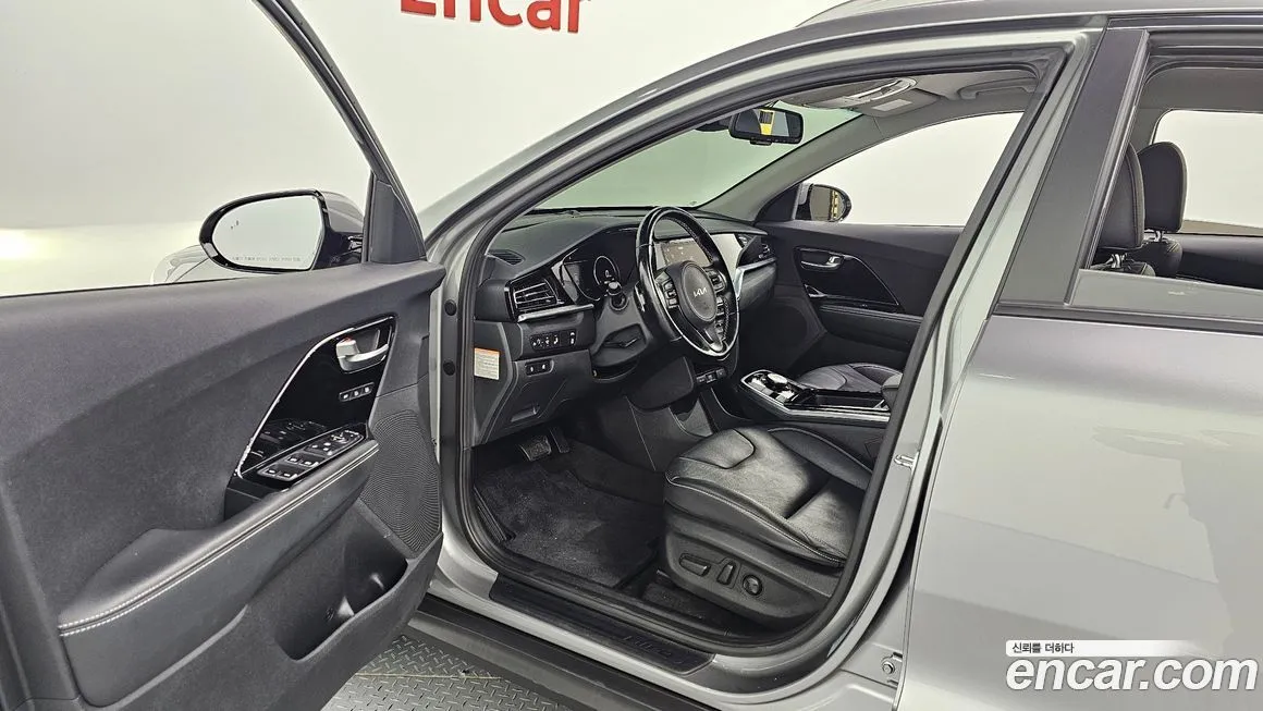 Kia Niro — фото 10
