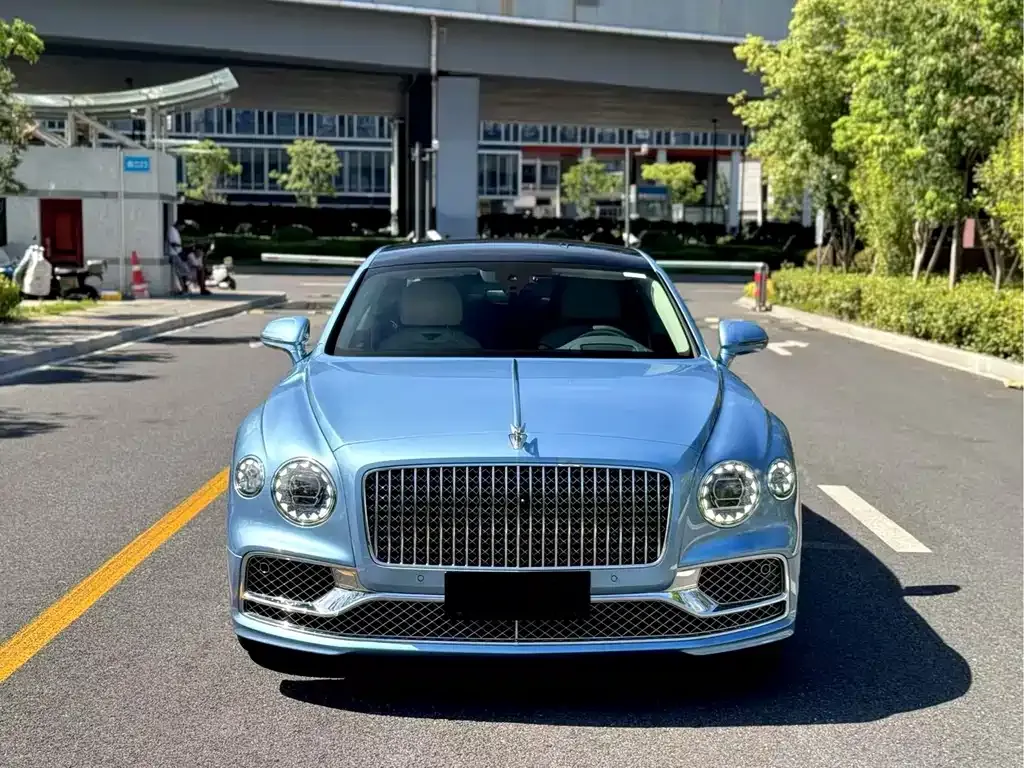 Bentley Flying Spur PHEV 2022 из CN, фото 1