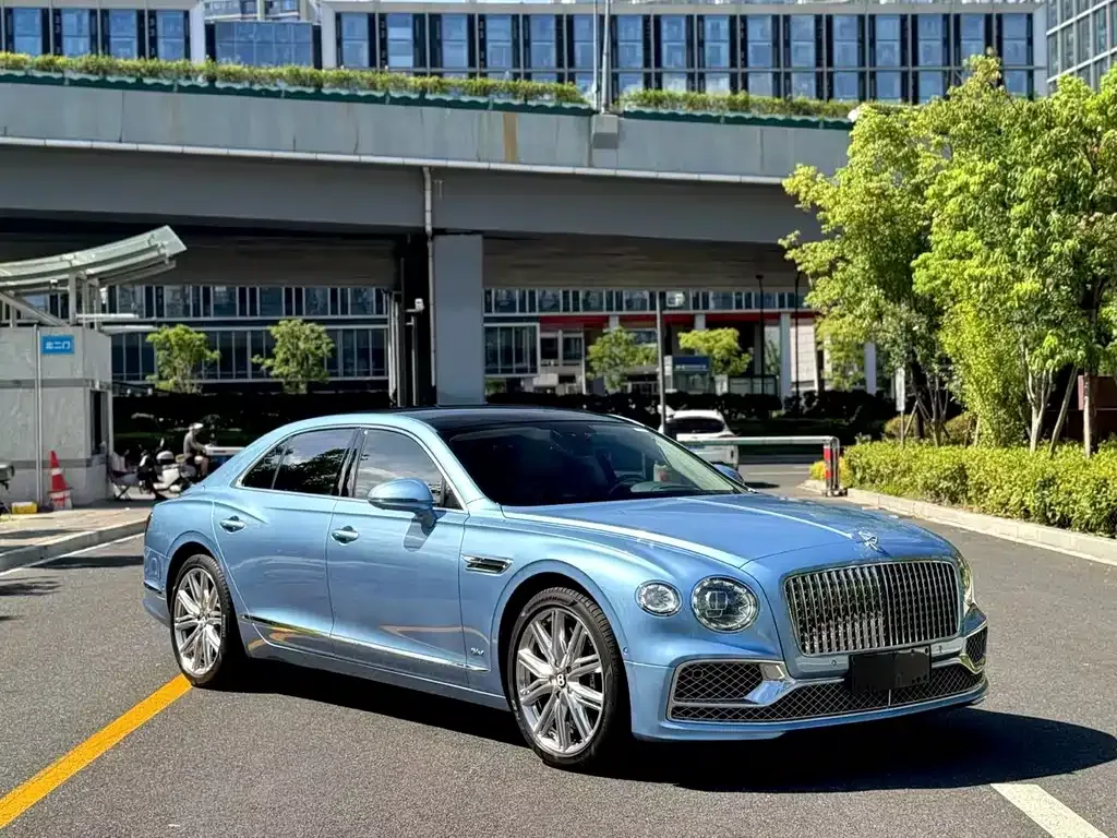 Bentley Flying Spur PHEV 2022 из CN, фото 3