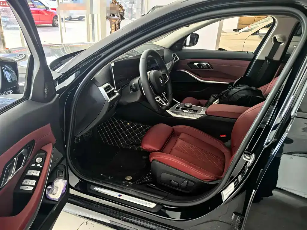 BMW 3 Series 2025 из CN, фото 2
