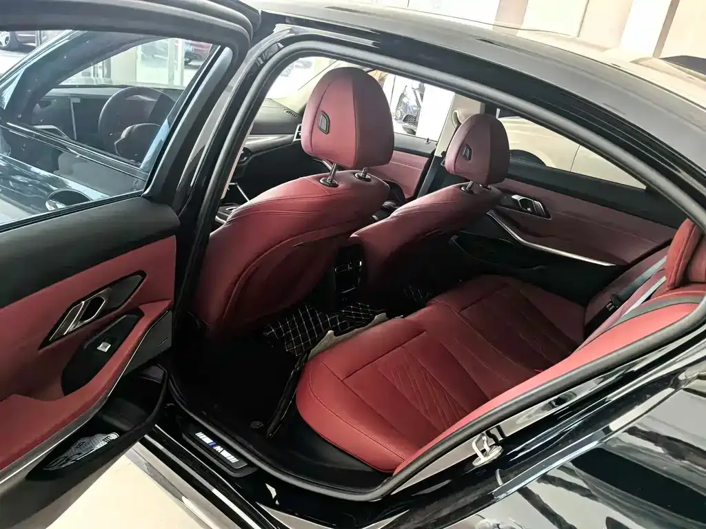 BMW 3 Series 2025 из CN, фото 4