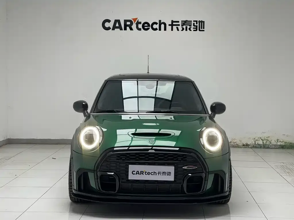 MINI Cooper (3-door) 2024 из CN, фото 2