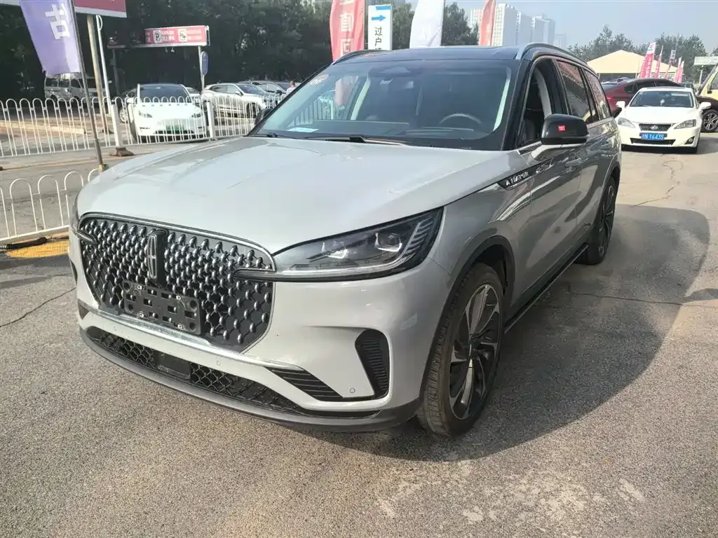 Lincoln Aviator — фото 1