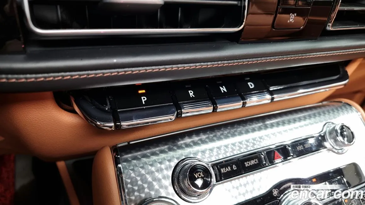 Lincoln Aviator — фото 9