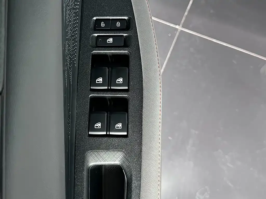 Changan UNI-V 2022 из CN, фото 8