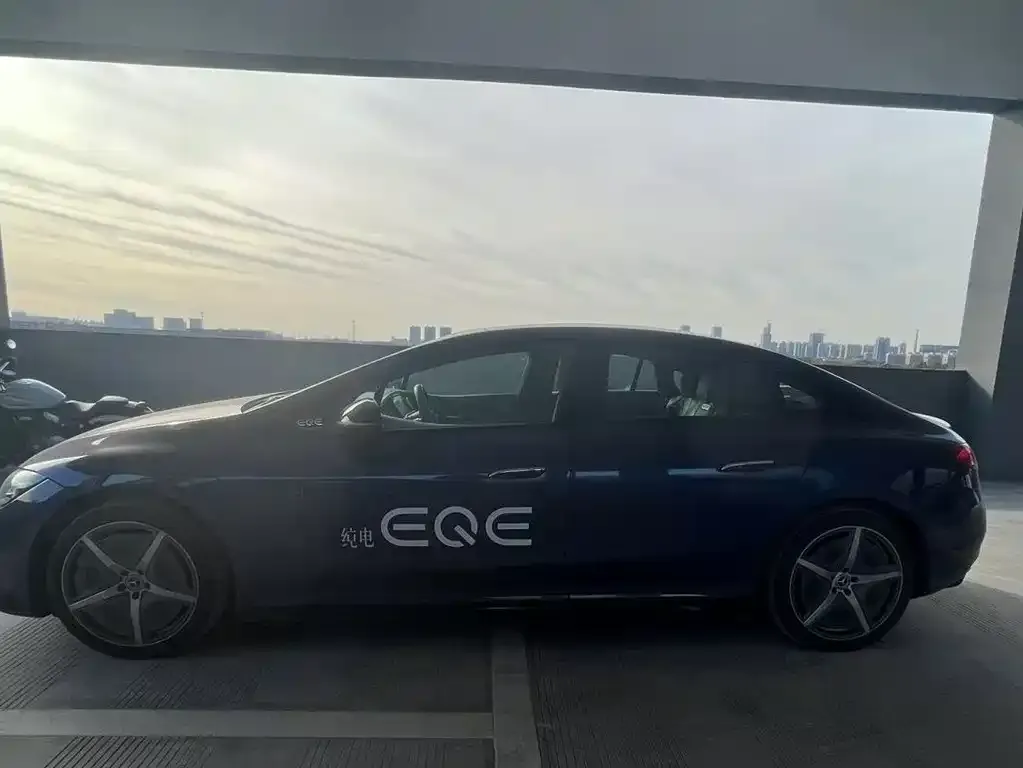 Mercedes-Benz EQE 2022 из CN, фото 2