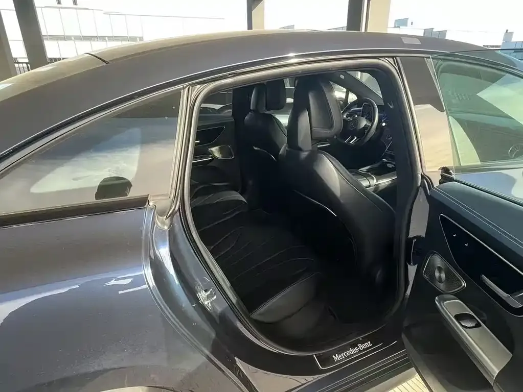 Mercedes-Benz EQE 2022 из CN, фото 8