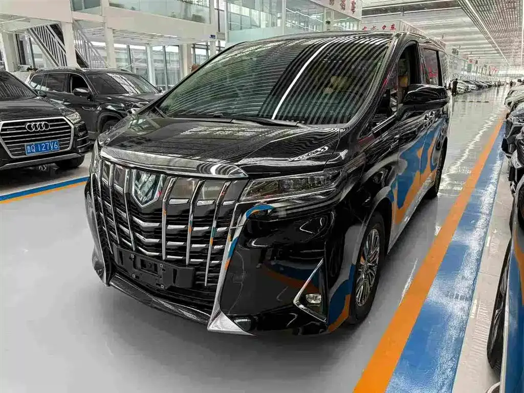 Toyota Alphard 2022 из CN, фото 1