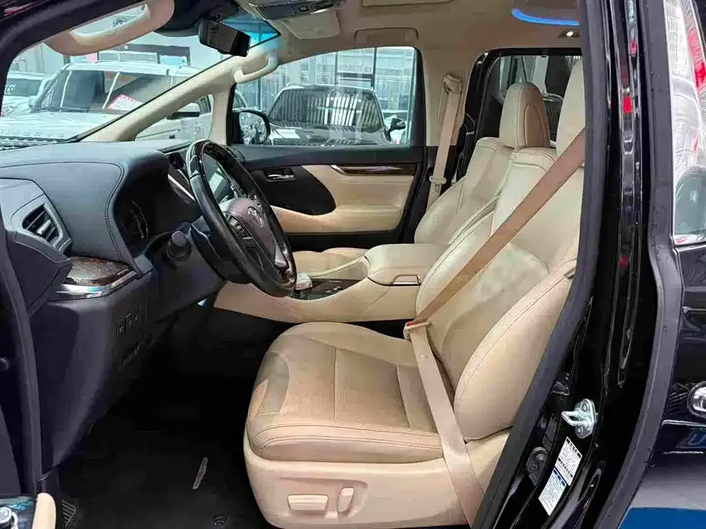 Toyota Alphard 2022 из CN, фото 2