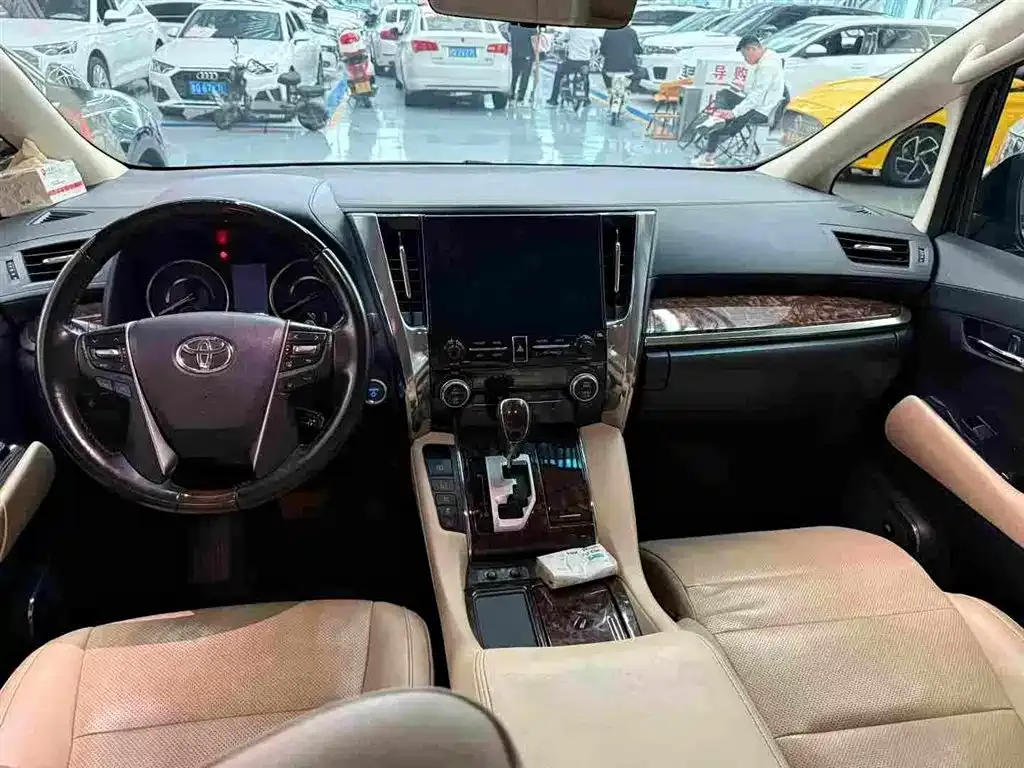 Toyota Alphard 2022 из CN, фото 4