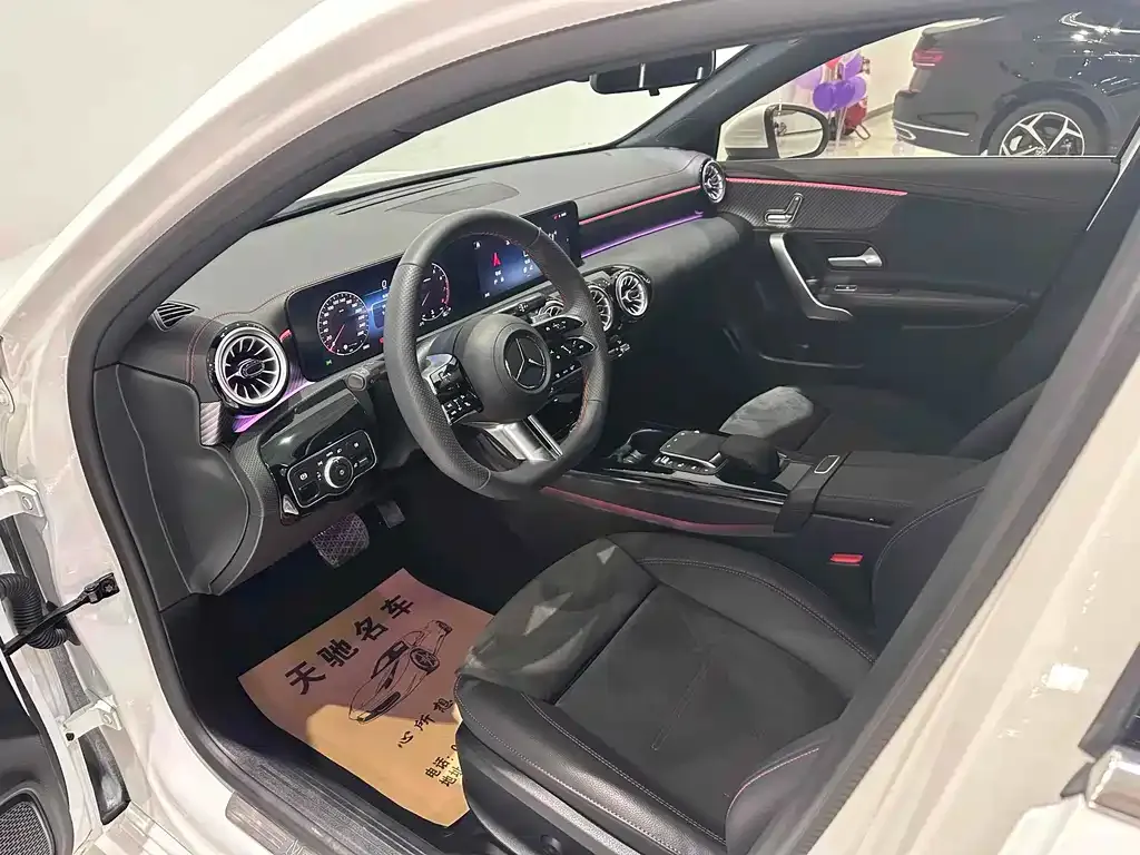 Mercedes-Benz A-Class 2024 из CN, фото 5