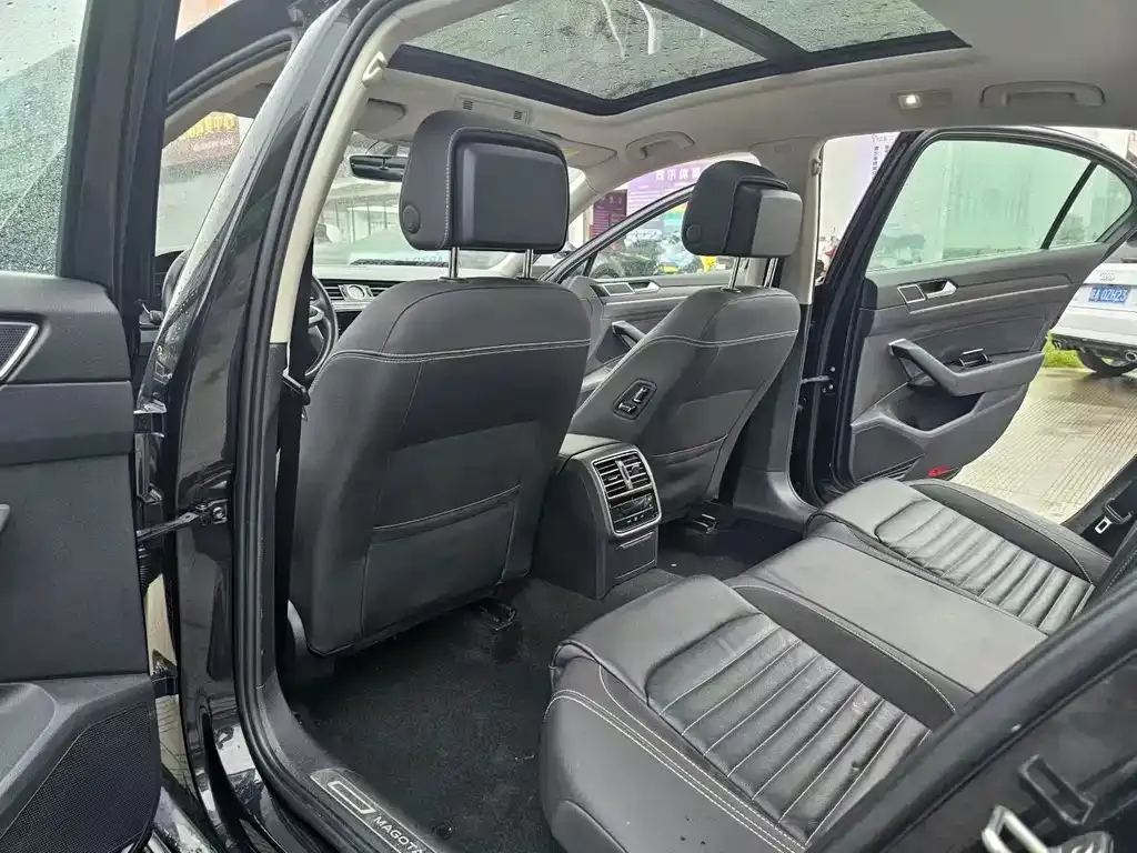 Volkswagen Magotan 2021 из CN, фото 8