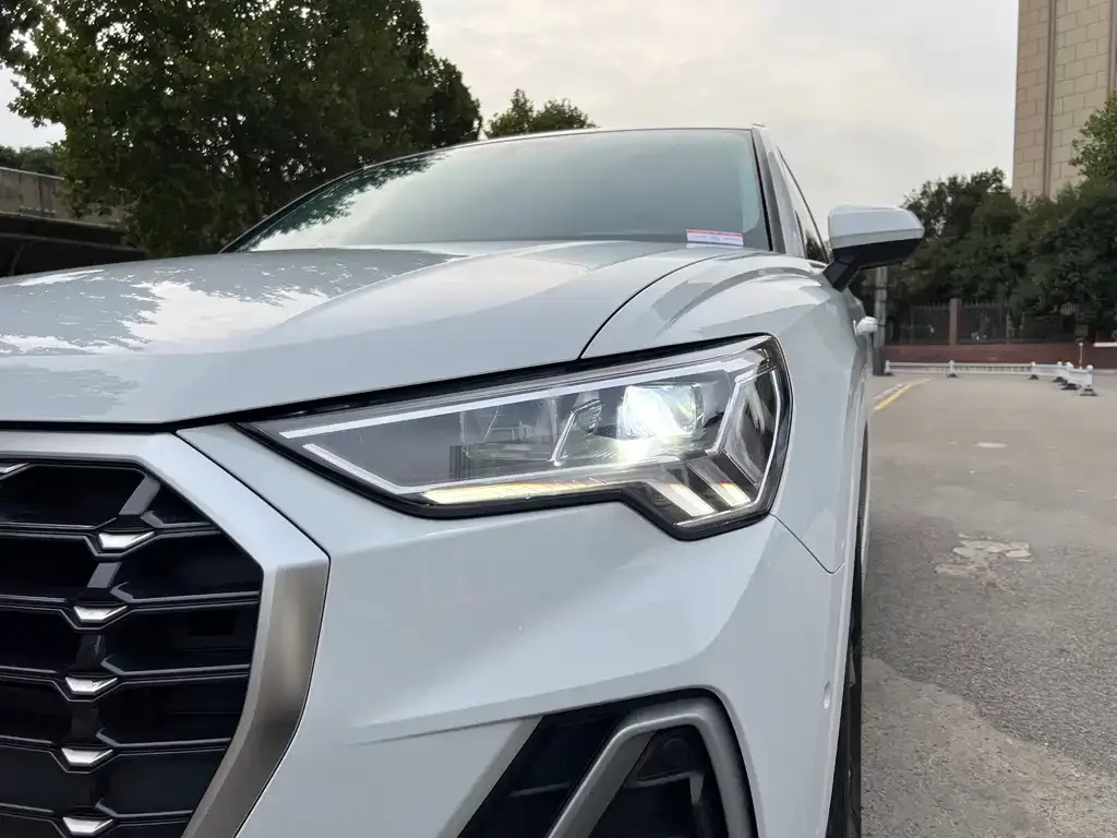 Audi Q3 2023 из CN, фото 10
