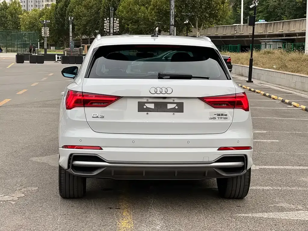 Audi Q3 2023 из CN, фото 5