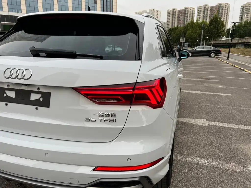 Audi Q3 2023 из CN, фото 7