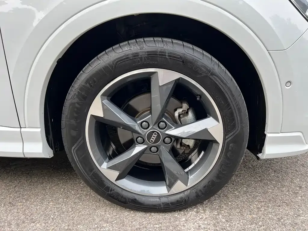 Audi Q3 2023 из CN, фото 9