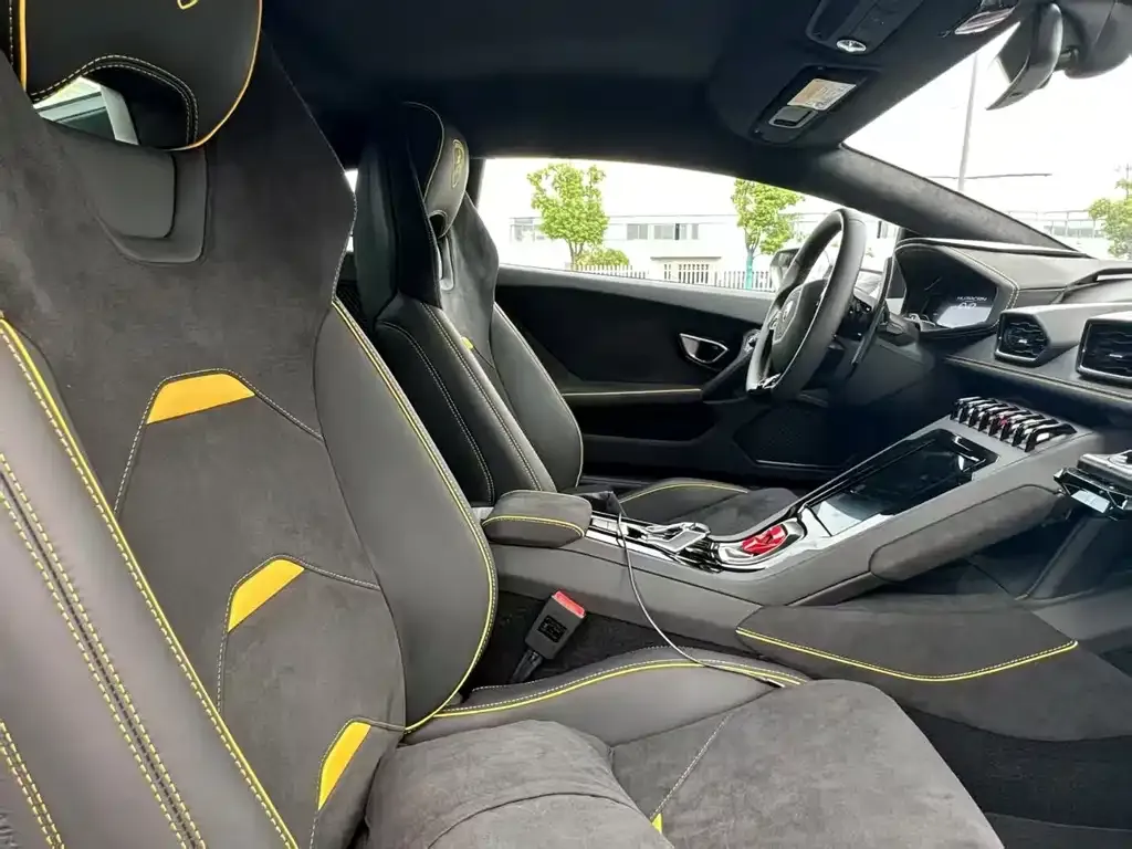 Lamborghini Huracan 2023 из CN, фото 3
