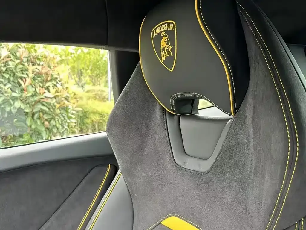 Lamborghini Huracan 2023 из CN, фото 4