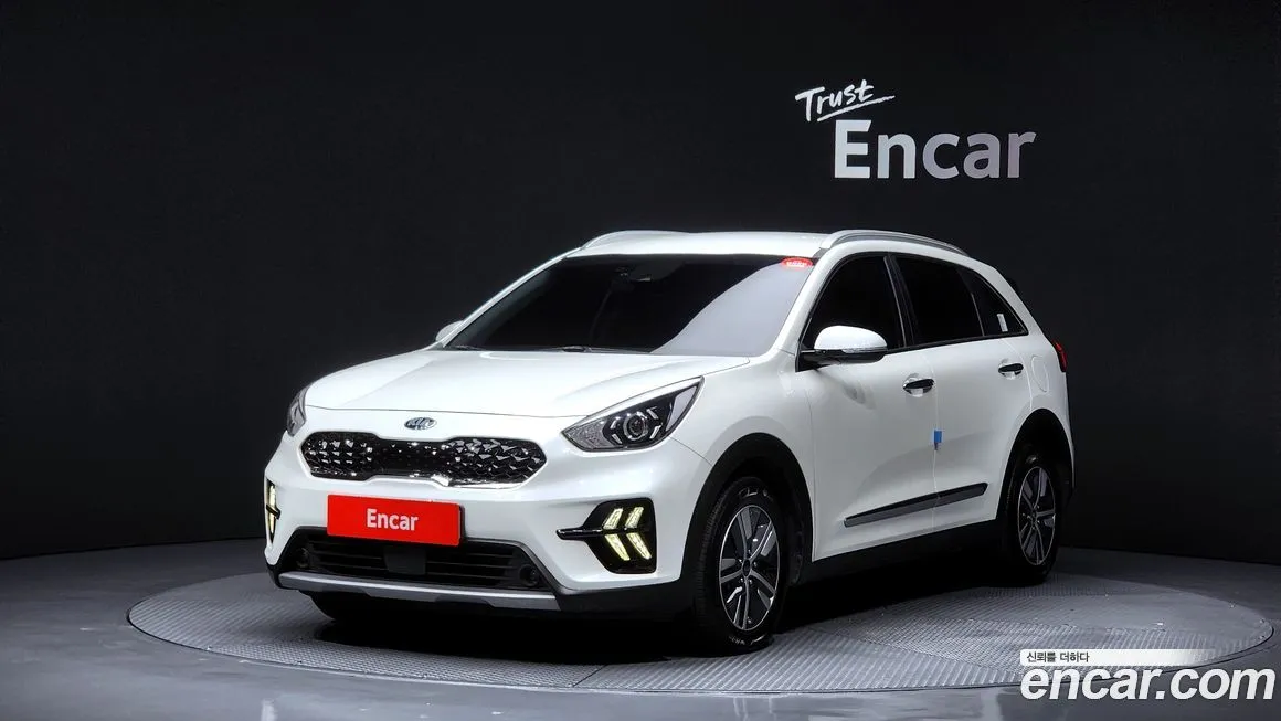 Kia Niro — фото 1