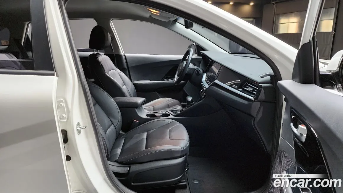 Kia Niro — фото 10