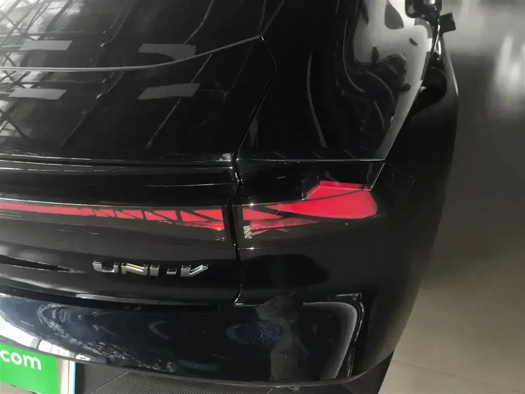 Changan UNI-V 2023 из CN, фото 8