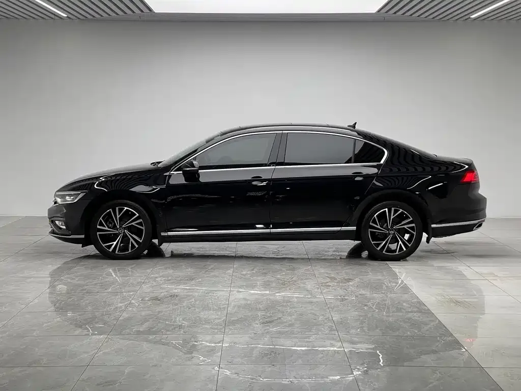 Volkswagen Magotan 2022 из CN, фото 7