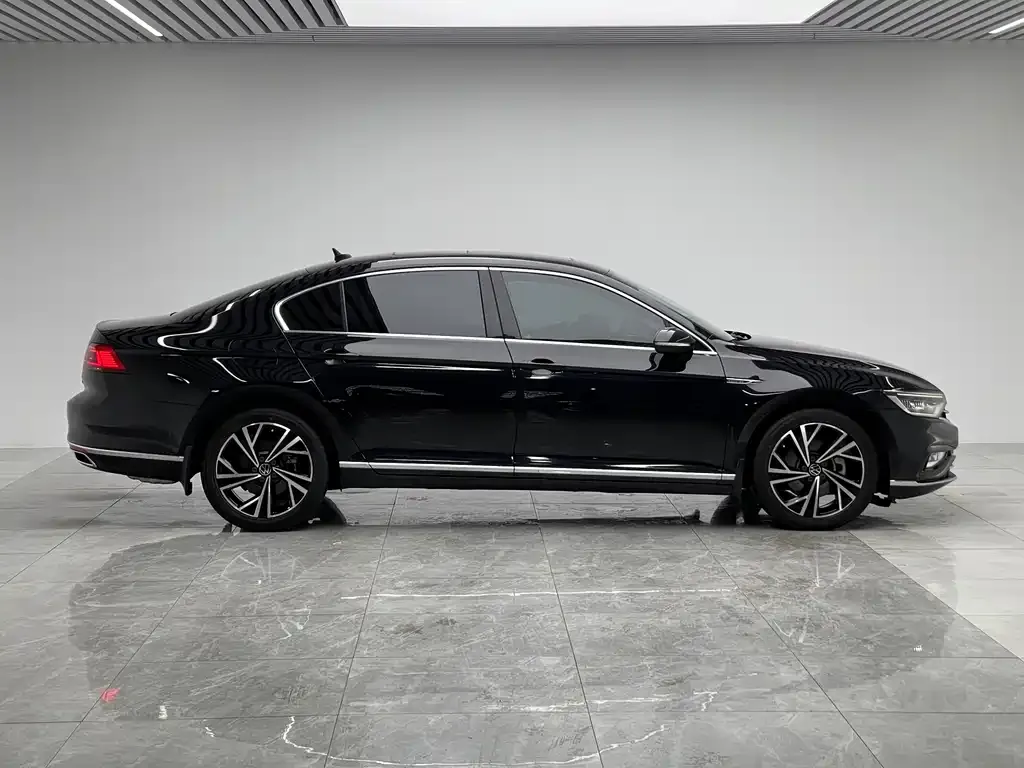 Volkswagen Magotan 2022 из CN, фото 8