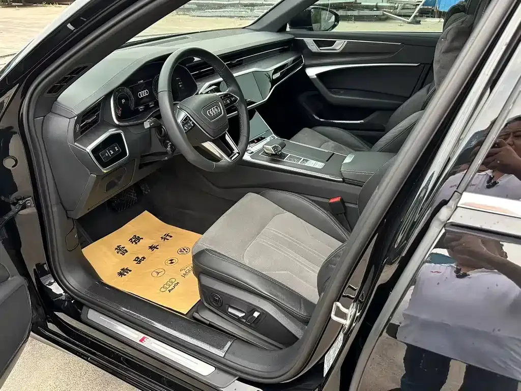 Audi A6L 2023 из CN, фото 7