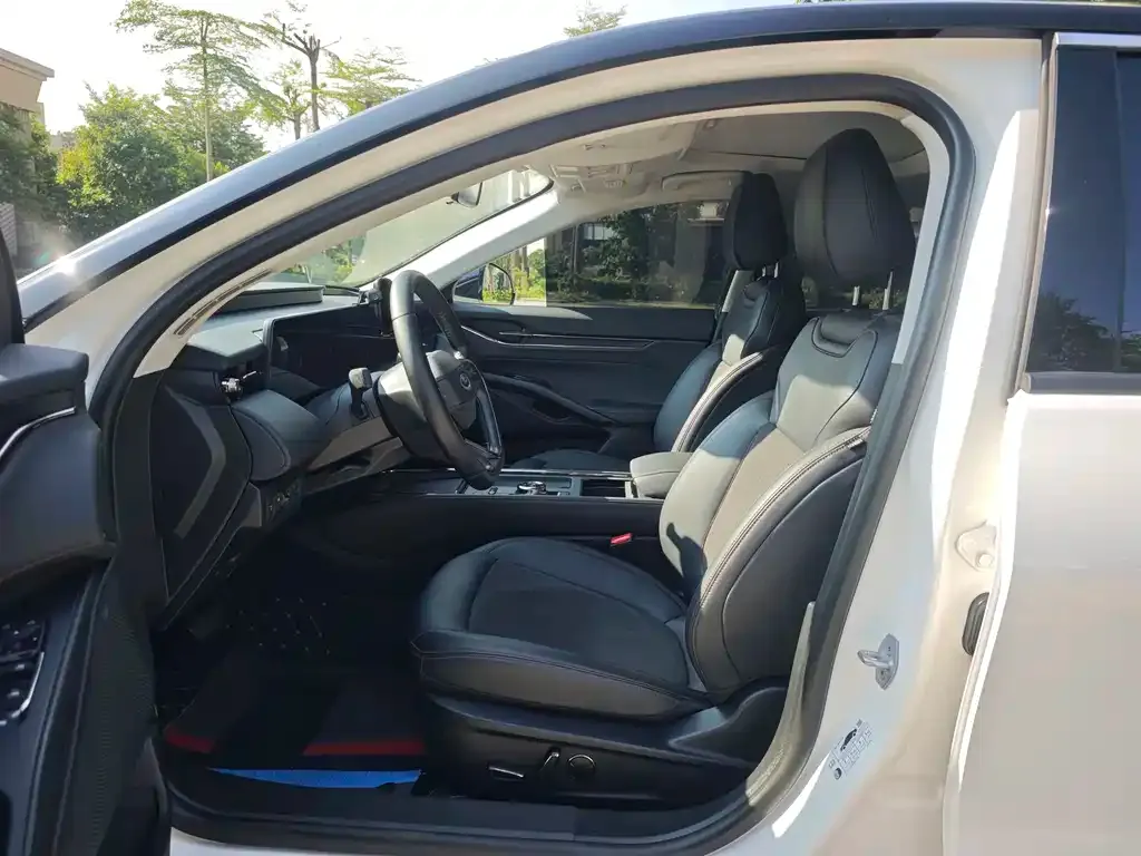 Ford Mondeo 2024 из CN, фото 10