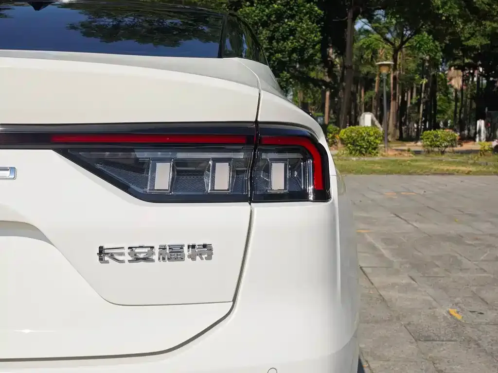 Ford Mondeo 2024 из CN, фото 9
