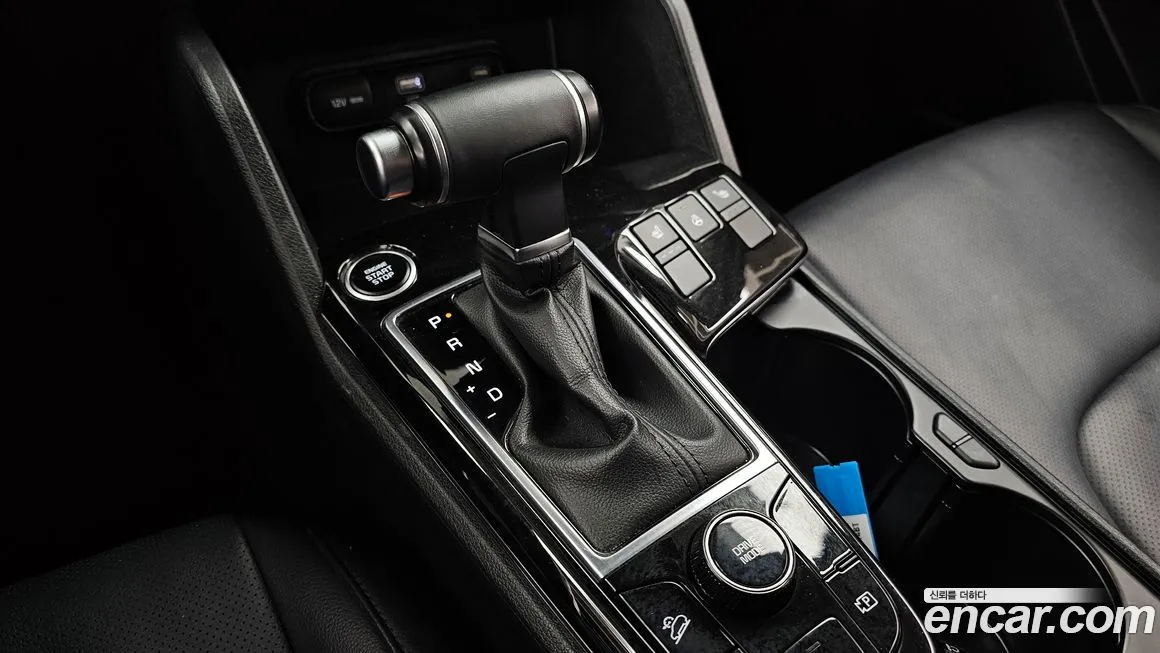Kia Sportage — фото 9
