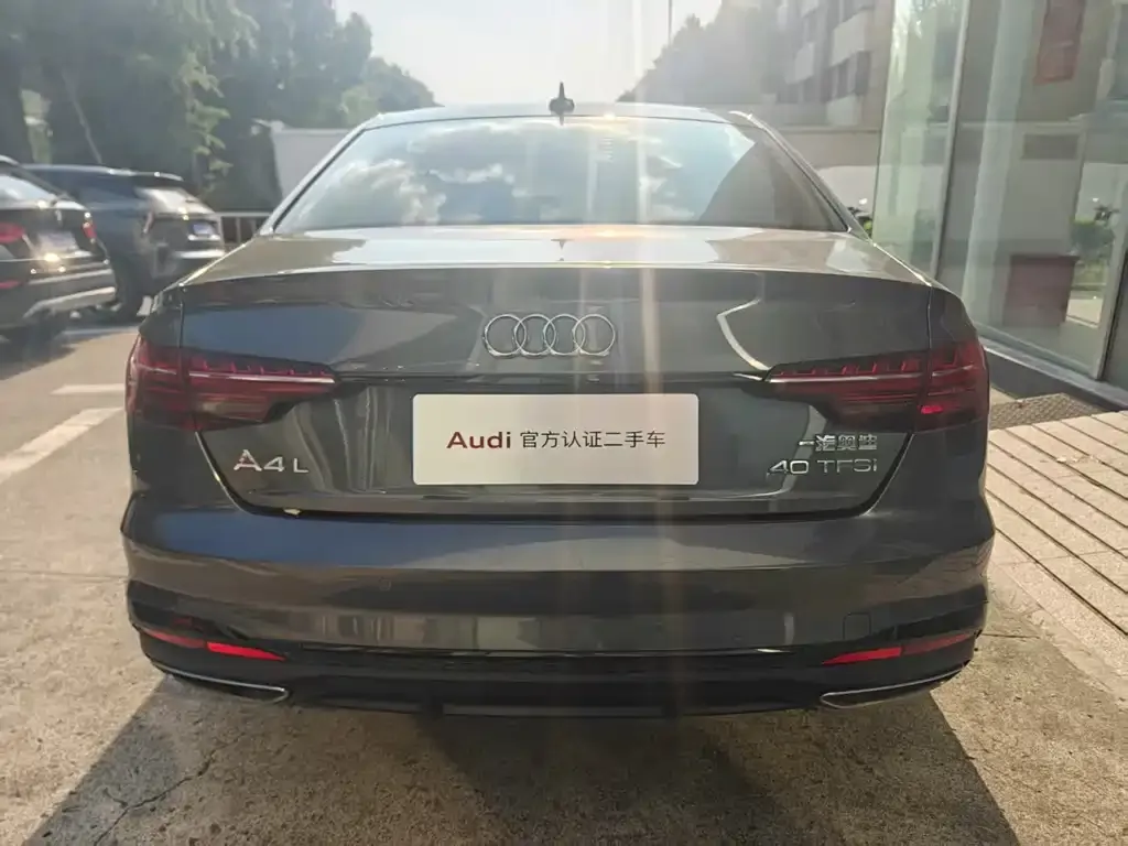 Audi A4L 2022 из CN, фото 5