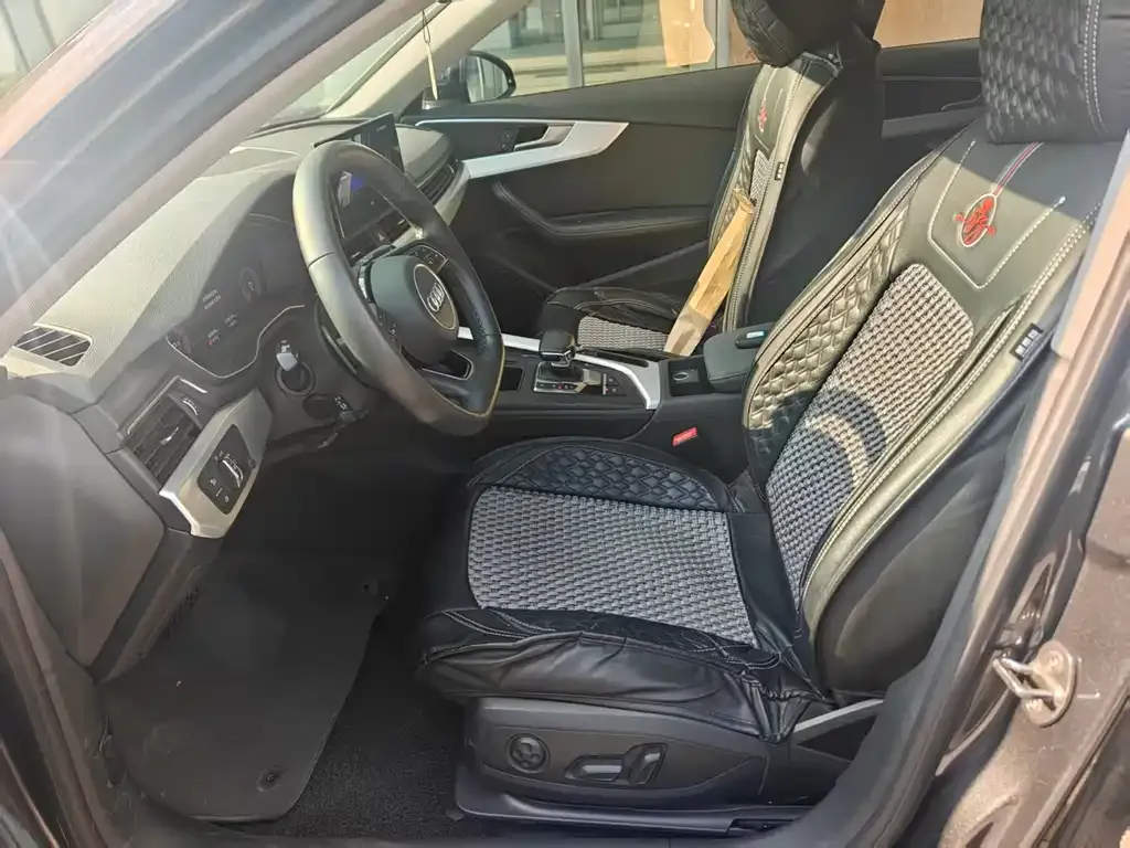 Audi A4L 2022 из CN, фото 7