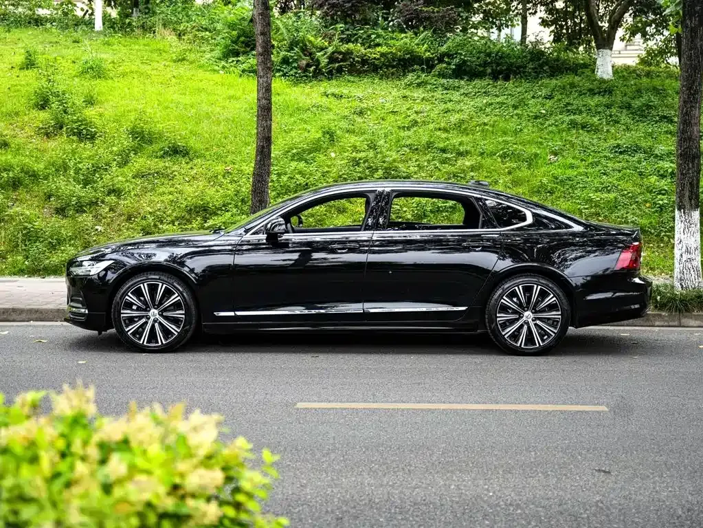 Volvo S90 2024 из CN, фото 3