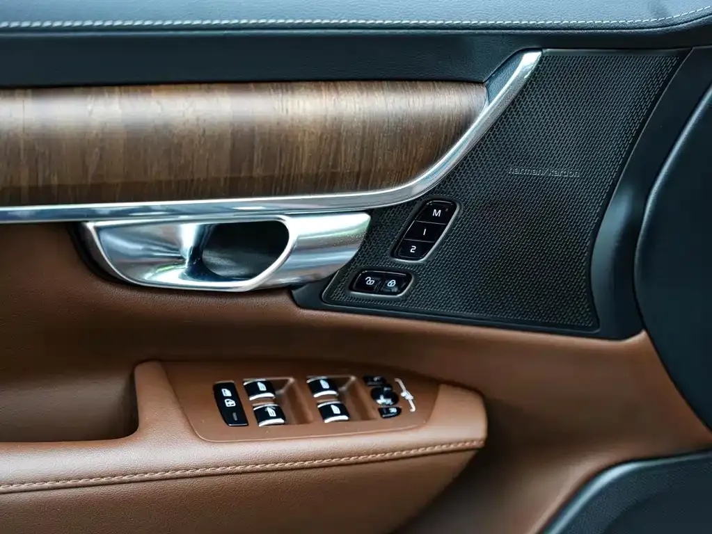 Volvo S90 2024 из CN, фото 6