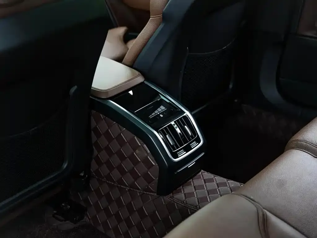 Volvo S90 2024 из CN, фото 7