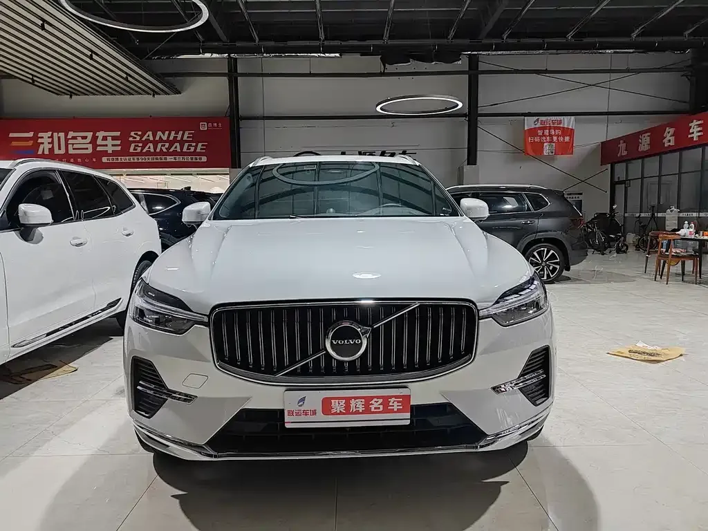 Volvo XC60 2022 из CN, фото 2