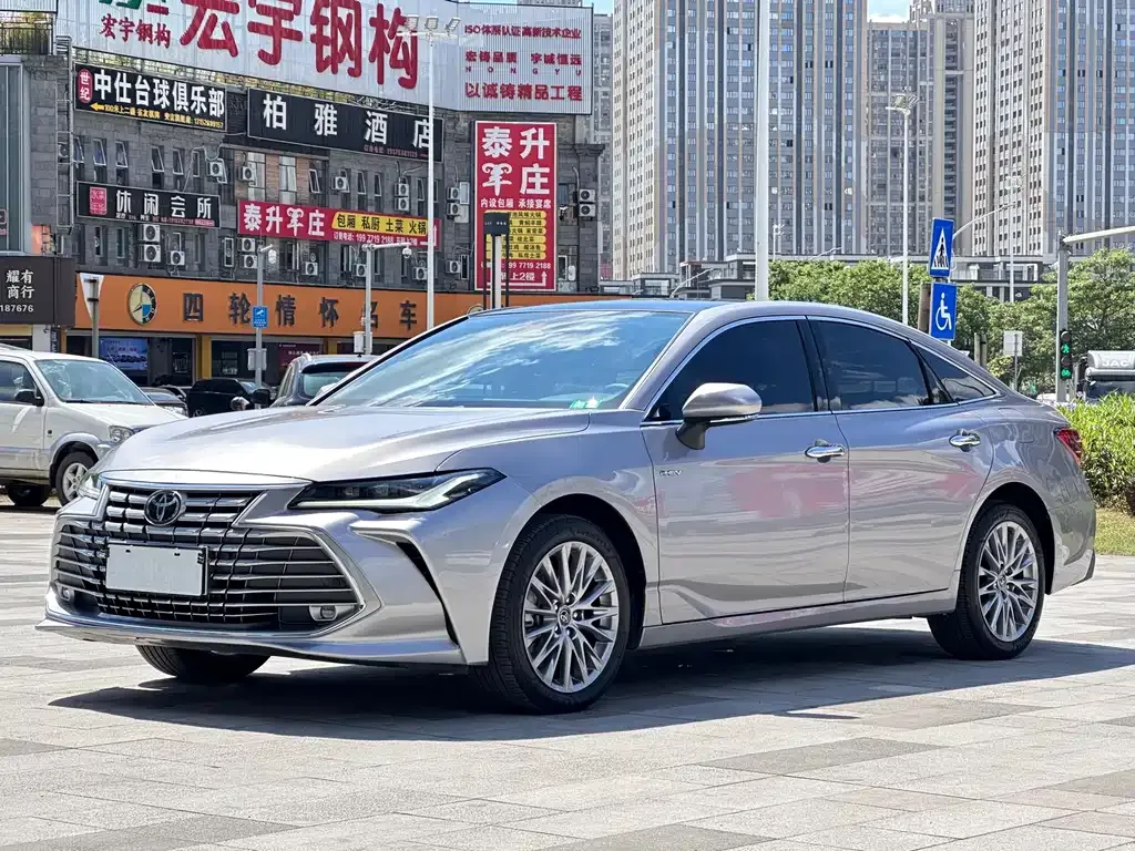 Toyota Avalon 2024 из CN, фото 1