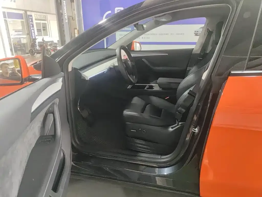 Tesla Model Y 2024 из CN, фото 4
