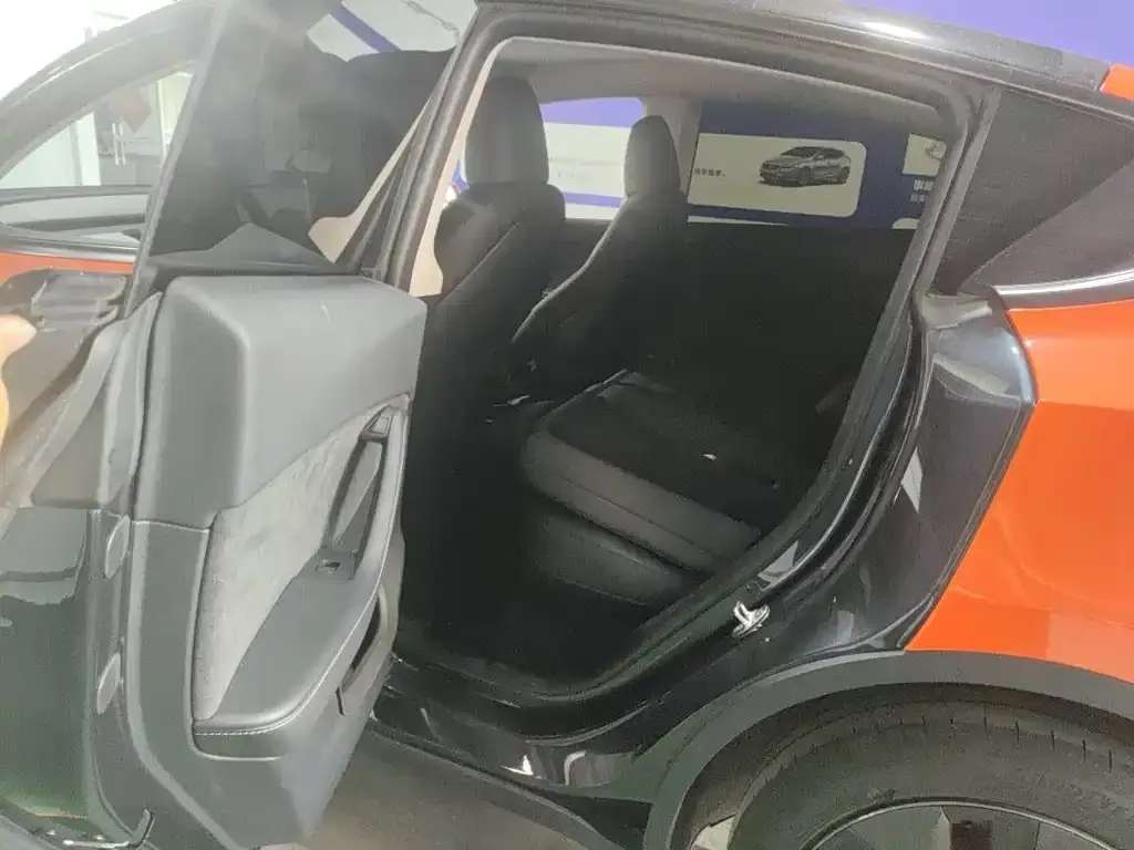Tesla Model Y 2024 из CN, фото 5