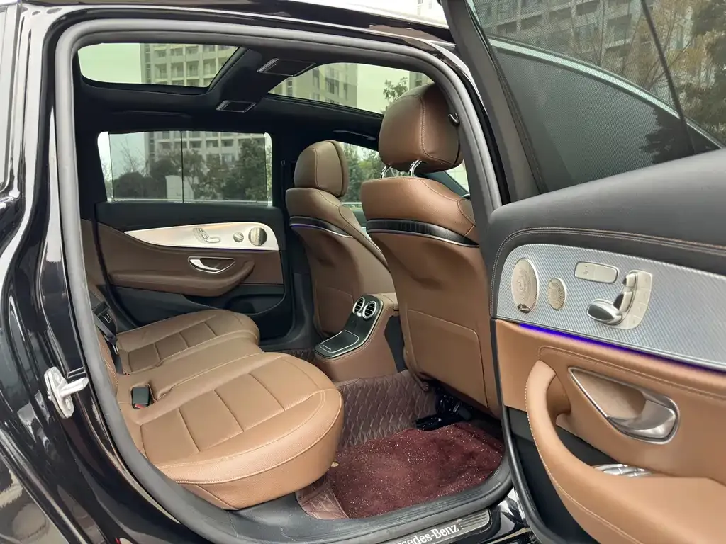 Mercedes-Benz E-Class 2022 из CN, фото 10